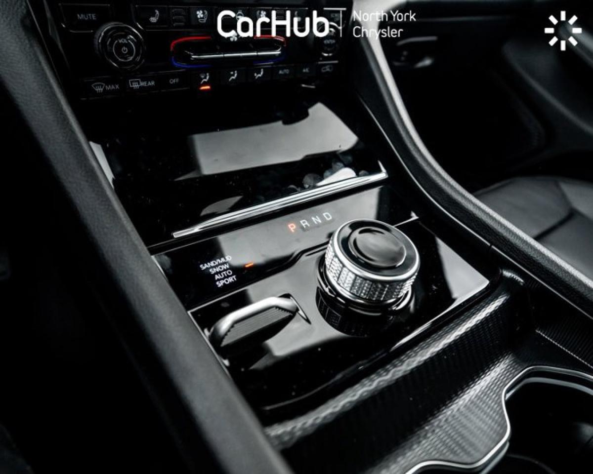 2025 Jeep Grand Cherokee LIMITED Panoroof Luxury Tech Group II Trailer Tow Package Photo