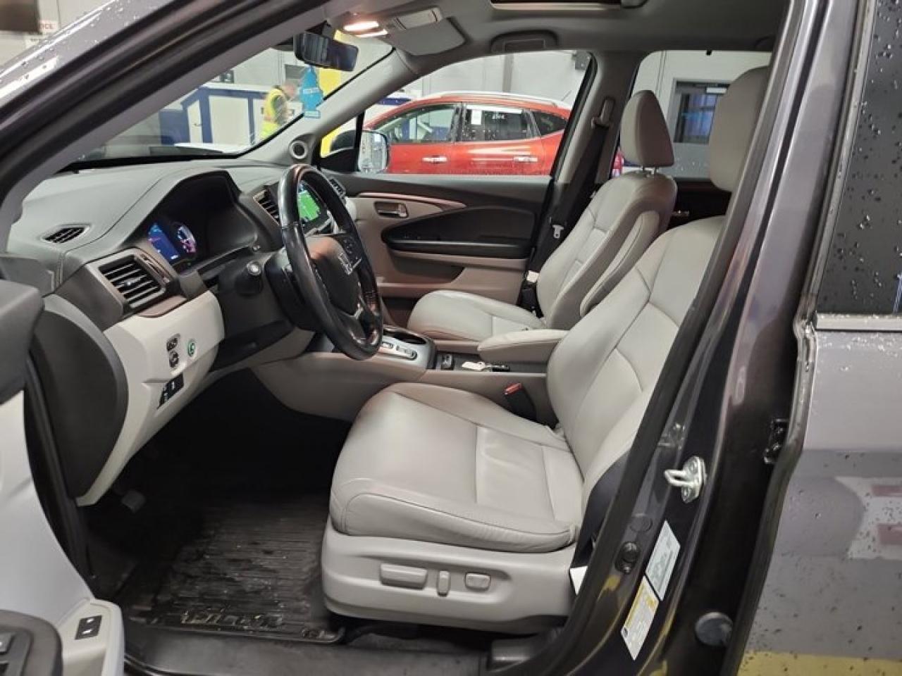2021 Honda Pilot EX-L Navi AWD | Leather | Sunroof | Nav | Adaptive Cruise | Heated Wheel + Seats | and More ! Photo2