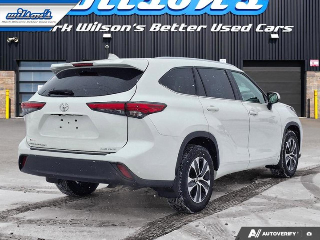 2021 Toyota Highlander XLE Leather | Sunroof | Heated Seats | Radar Cruise | Power Seat | CarPlay + Android | and More ! Photo4