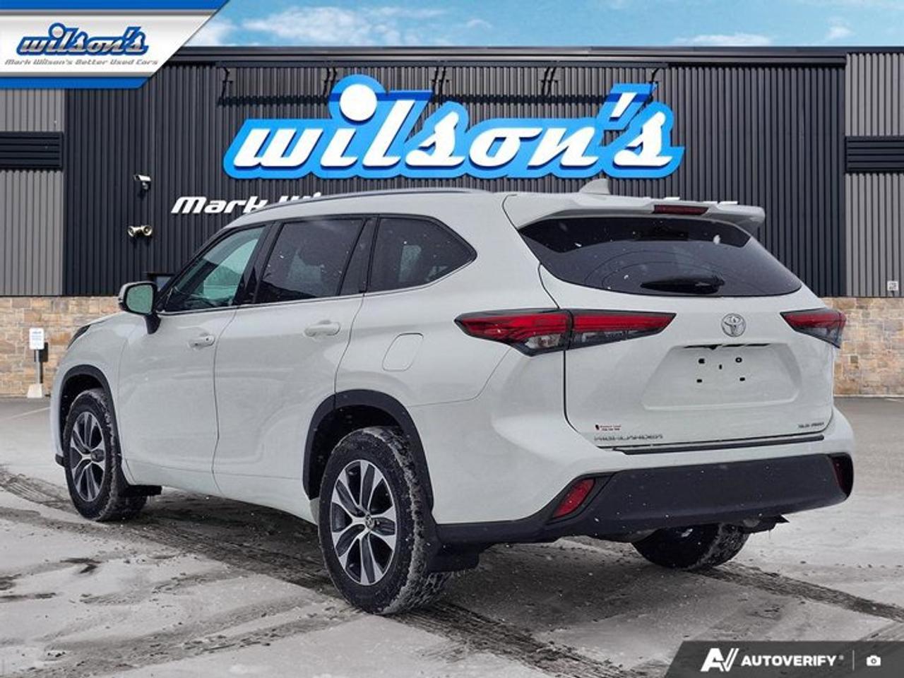 2021 Toyota Highlander XLE Leather | Sunroof | Heated Seats | Radar Cruise | Power Seat | CarPlay + Android | and More ! Photo