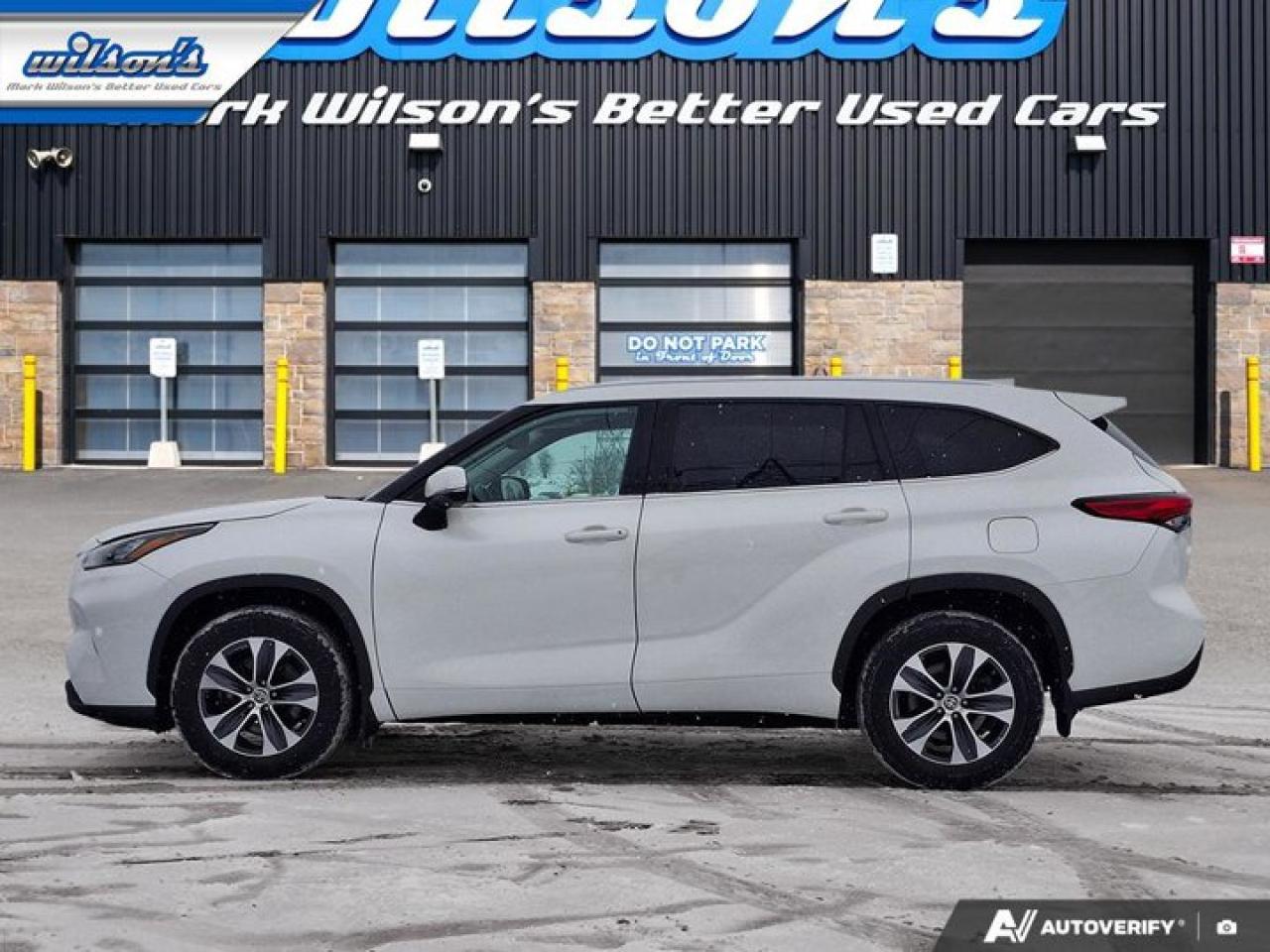 2021 Toyota Highlander XLE Leather | Sunroof | Heated Seats | Radar Cruise | Power Seat | CarPlay + Android | and More ! Photo