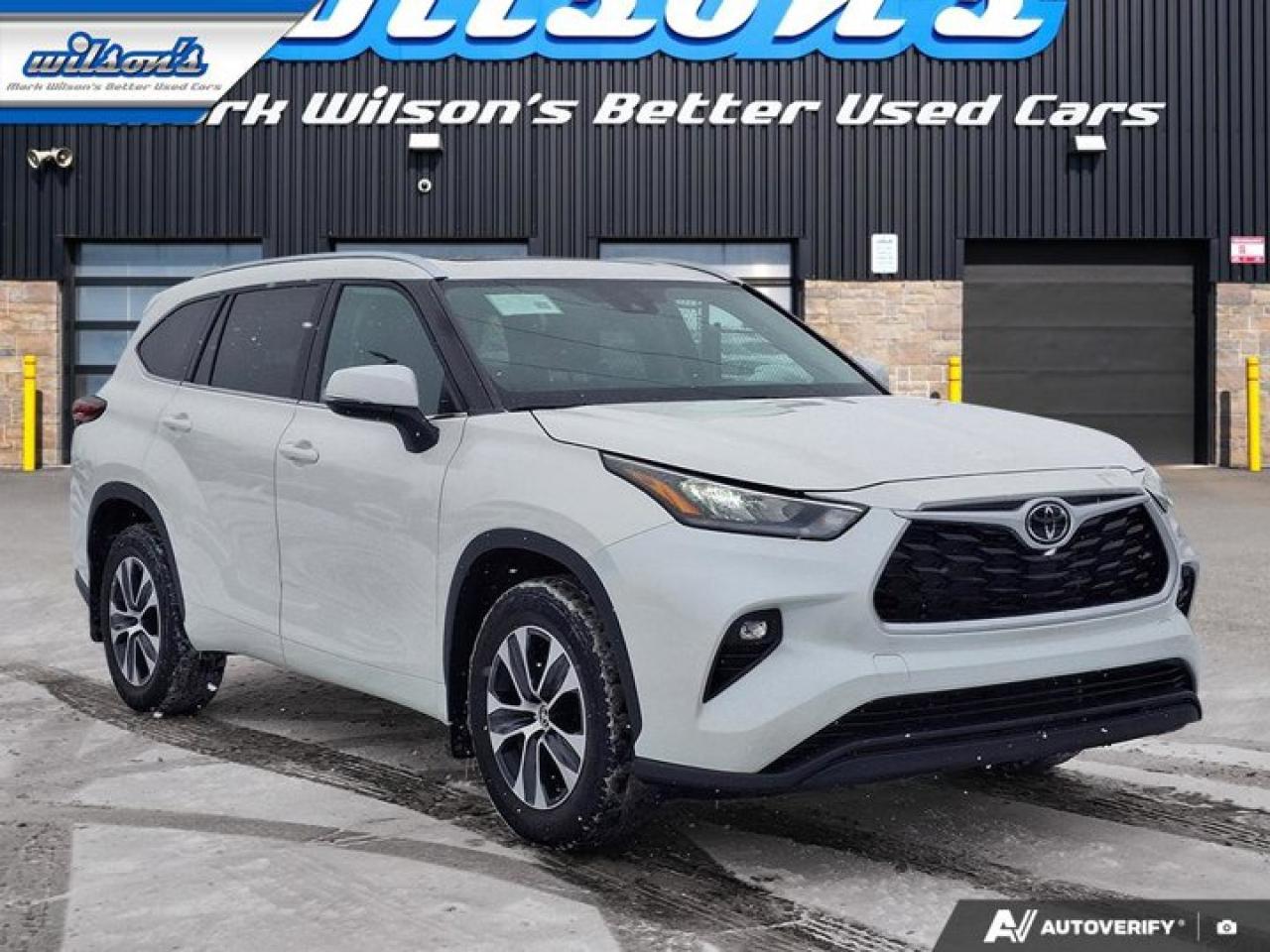 2021 Toyota Highlander XLE Leather | Sunroof | Heated Seats | Radar Cruise | Power Seat | CarPlay + Android | and More ! Photo