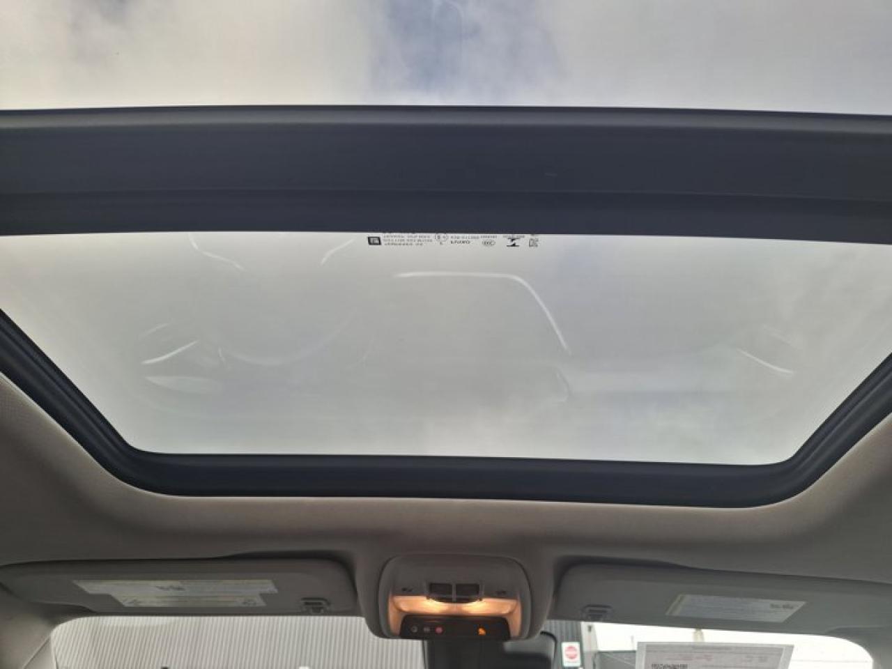 2022 Buick Encore GX Select AWD | Pano Roof | Heated Seats | Remote Start | Wireless CarPlay | Power Liftgate | and More! Photo