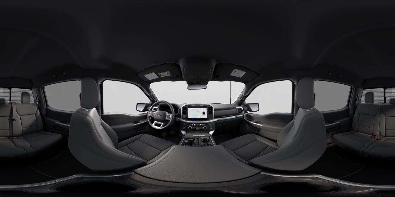 2025 Ford F-150 XLT Photo