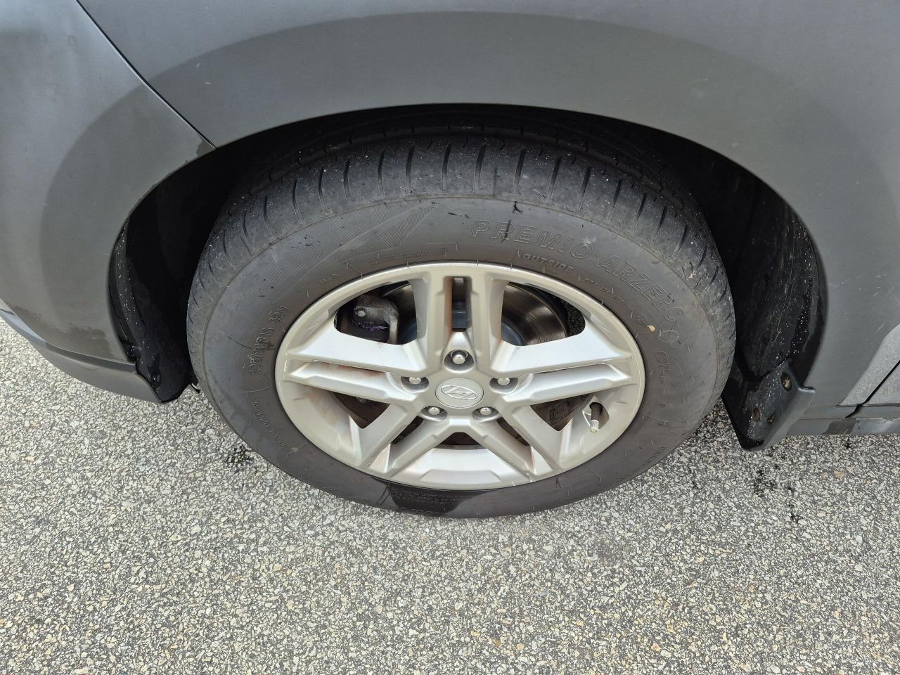 2018 Hyundai KONA Essential Photo29