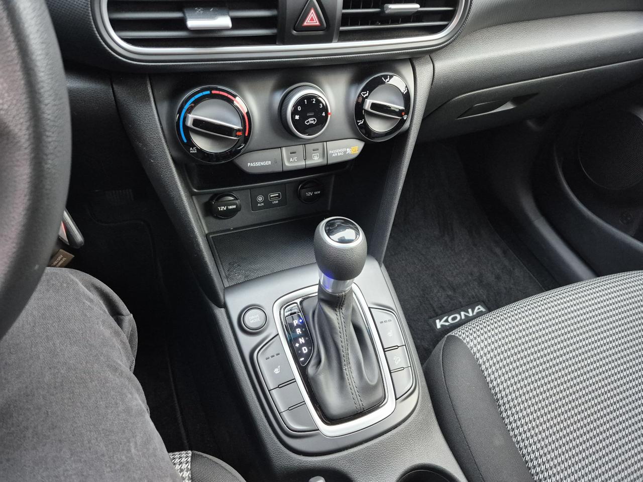 2018 Hyundai KONA Essential Photo25