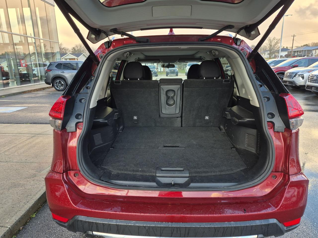 2018 Nissan Rogue SV AWD TECH PACKAGE Photo14