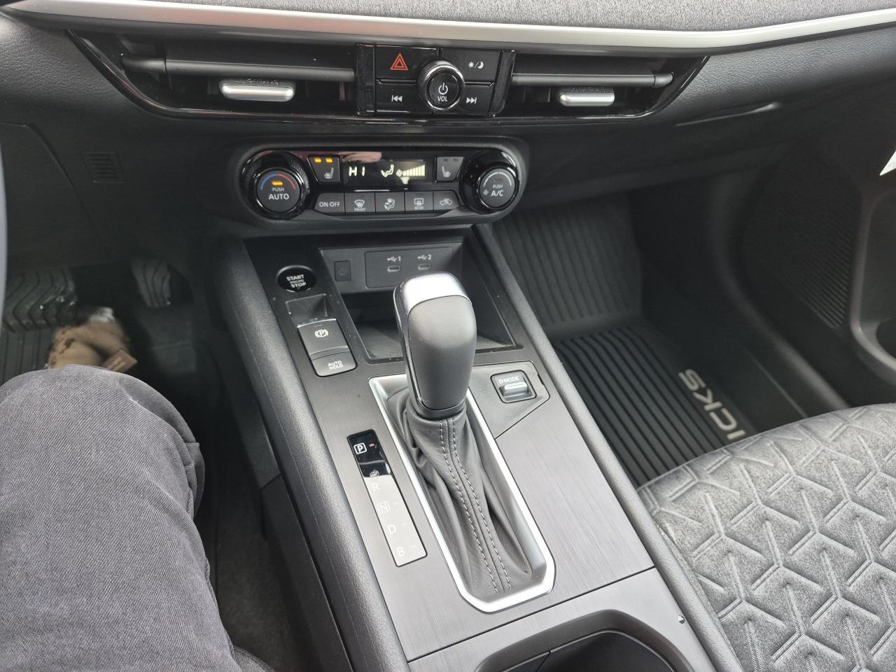 2026 Nissan Kicks SV Photo10