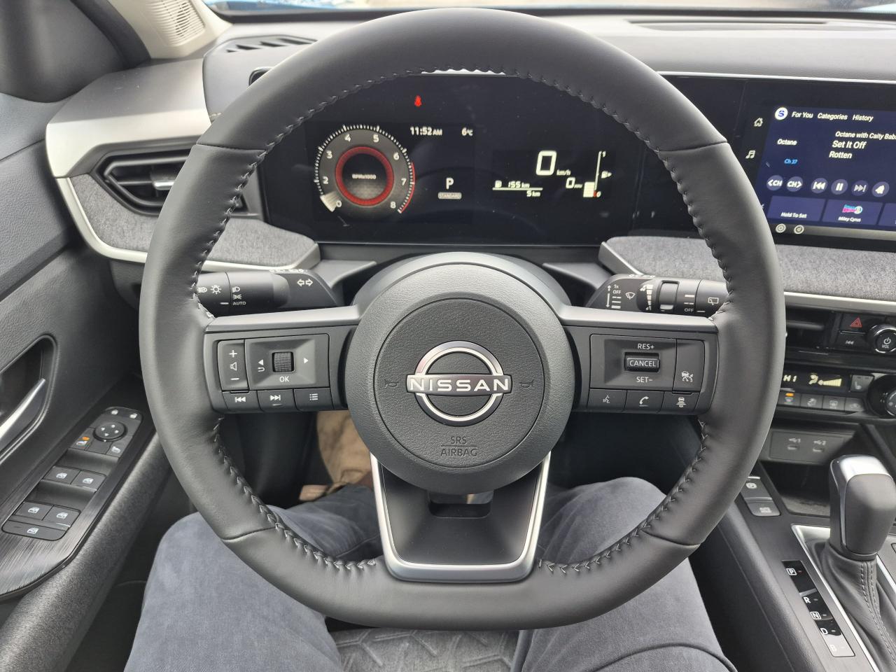 2026 Nissan Kicks SV Photo7