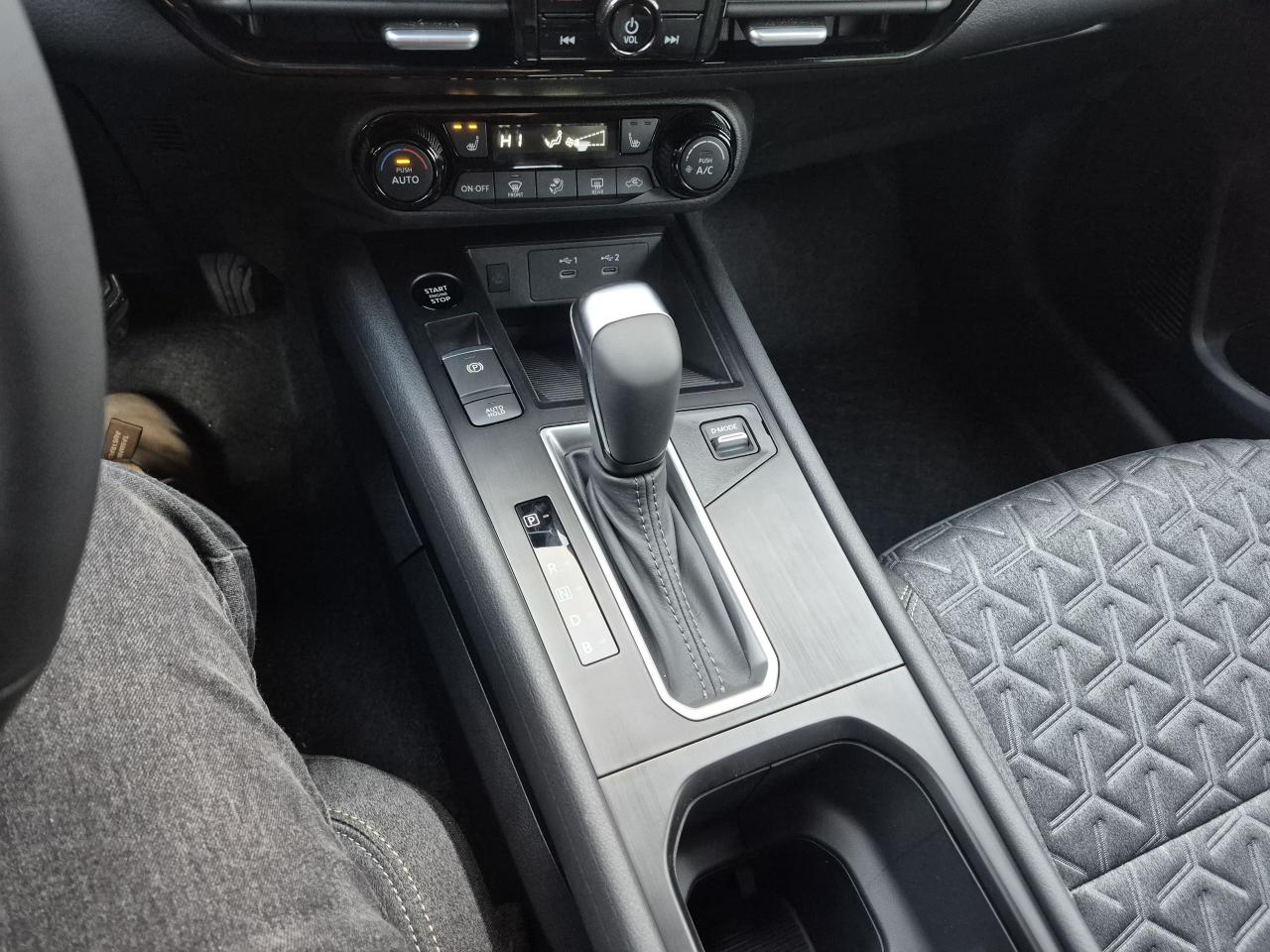 2026 Nissan Kicks SV Photo25