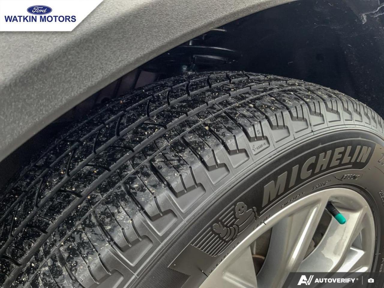 2022 Ford Explorer 4WD Limited Photo9