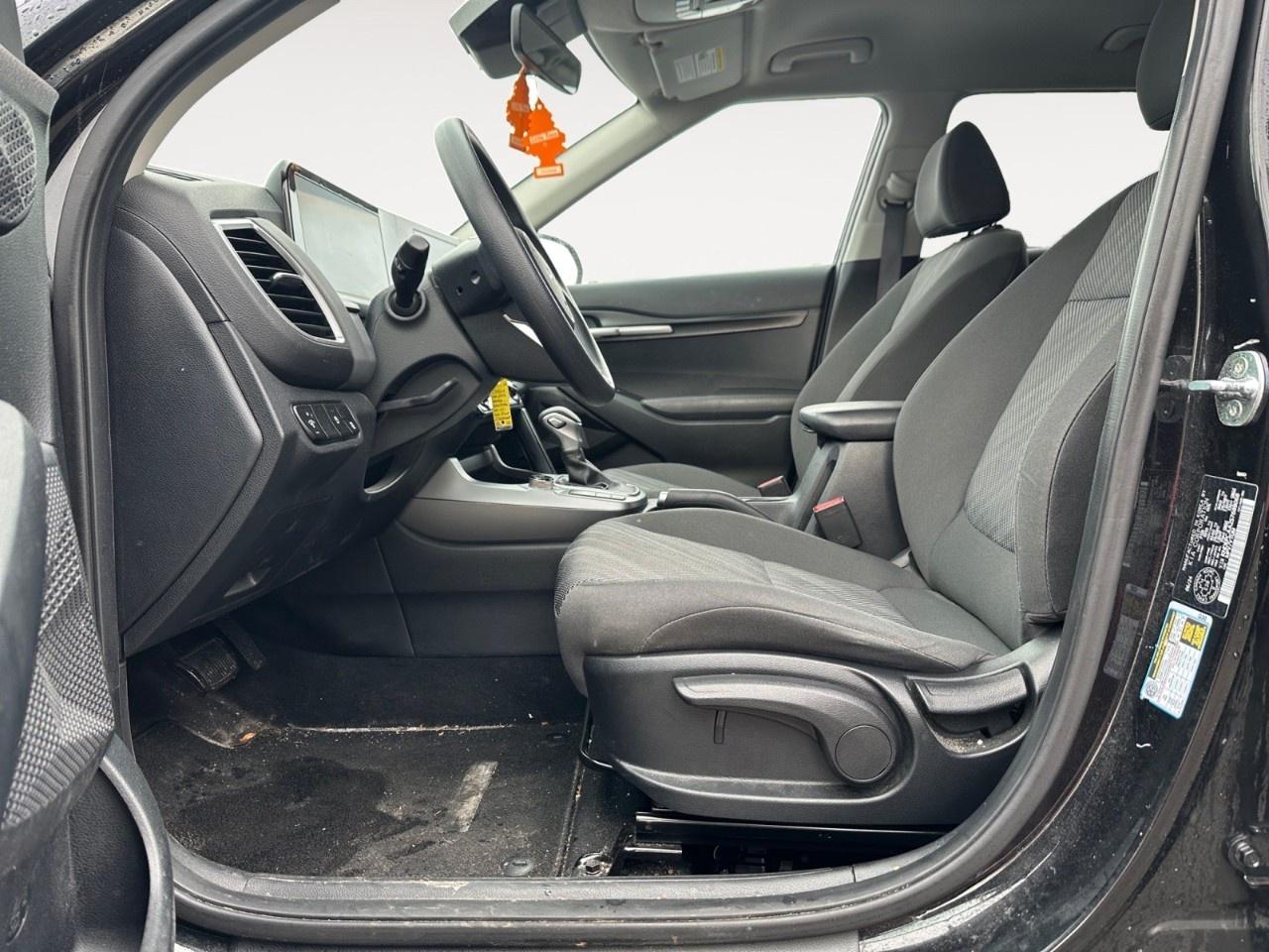 2025 Kia Seltos LX AWD Photo