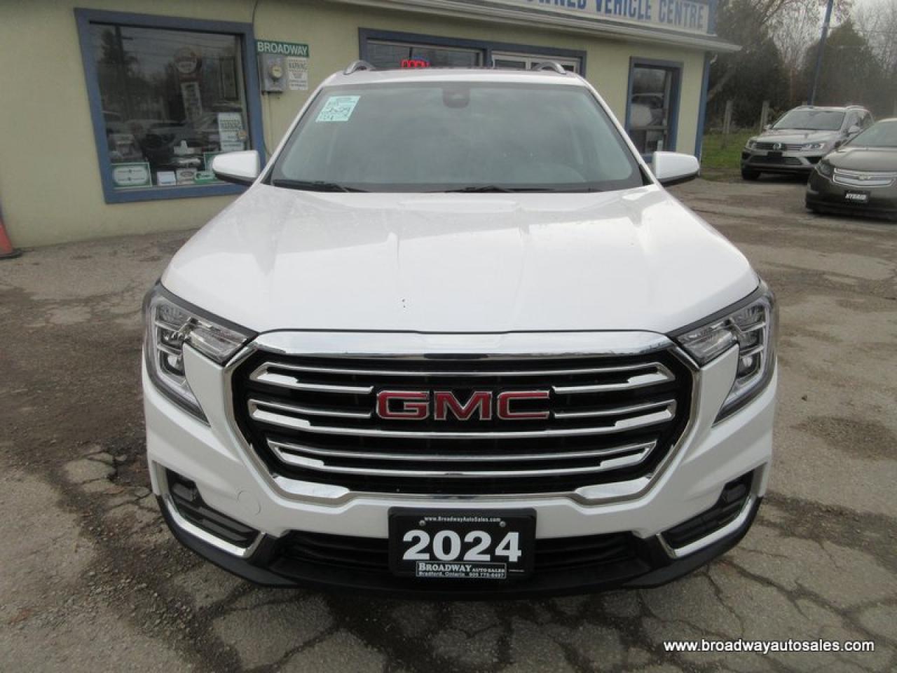 2024 GMC Terrain ALL-WHEEL DRIVE SLT-PACKAGE 5 PASSENGER 1.5L - TURBO.. NAVIGATION.. PANORAMIC SUNROOF.. LEATHER.. HEATED SEATS & WHEEL.. BACK-UP CAMERA.. Photo4
