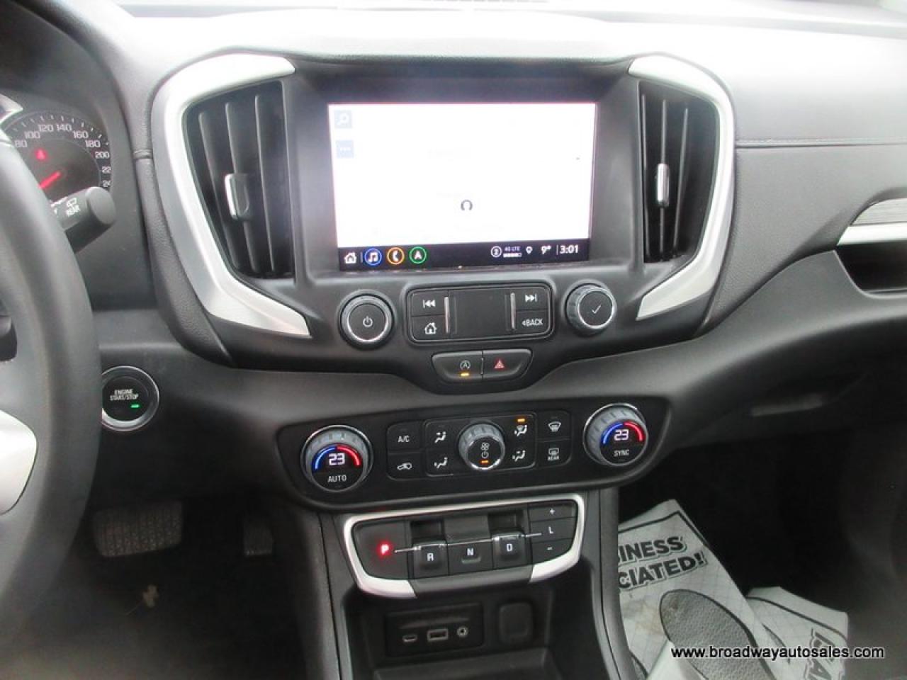 2024 GMC Terrain ALL-WHEEL DRIVE SLT-PACKAGE 5 PASSENGER 1.5L - TURBO.. NAVIGATION.. PANORAMIC SUNROOF.. LEATHER.. HEATED SEATS & WHEEL.. BACK-UP CAMERA.. Photo