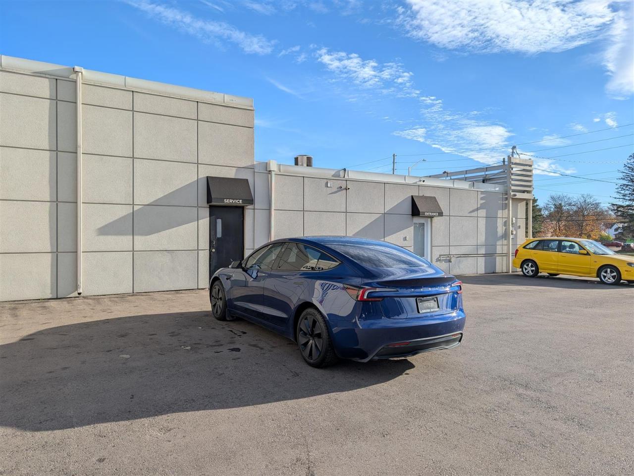 2024 Tesla Model 3 STANDARD Photo2