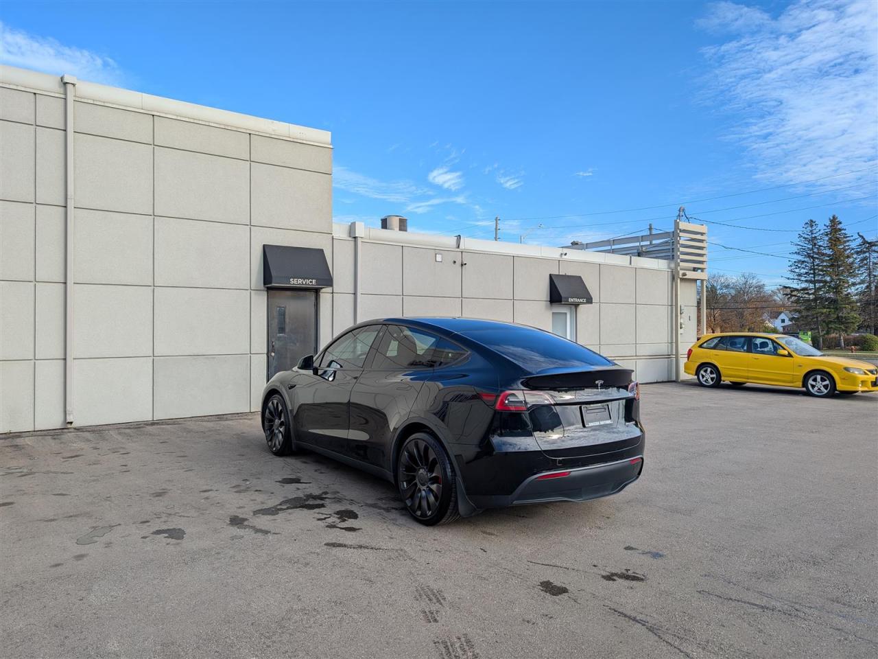 2022 Tesla Model Y PERFORMANCE AWD - DUAL MOTOR Photo2