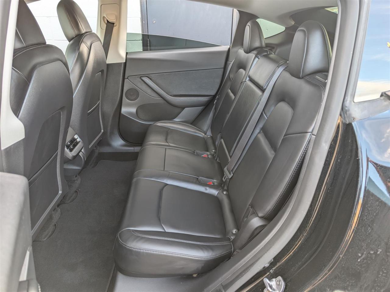 2022 Tesla Model Y PERFORMANCE AWD - DUAL MOTOR Photo