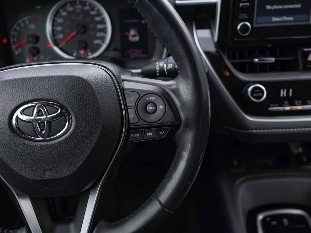 2019 Toyota Corolla Hatchback SE | 2.0L | NO ACCIDENTS Photo