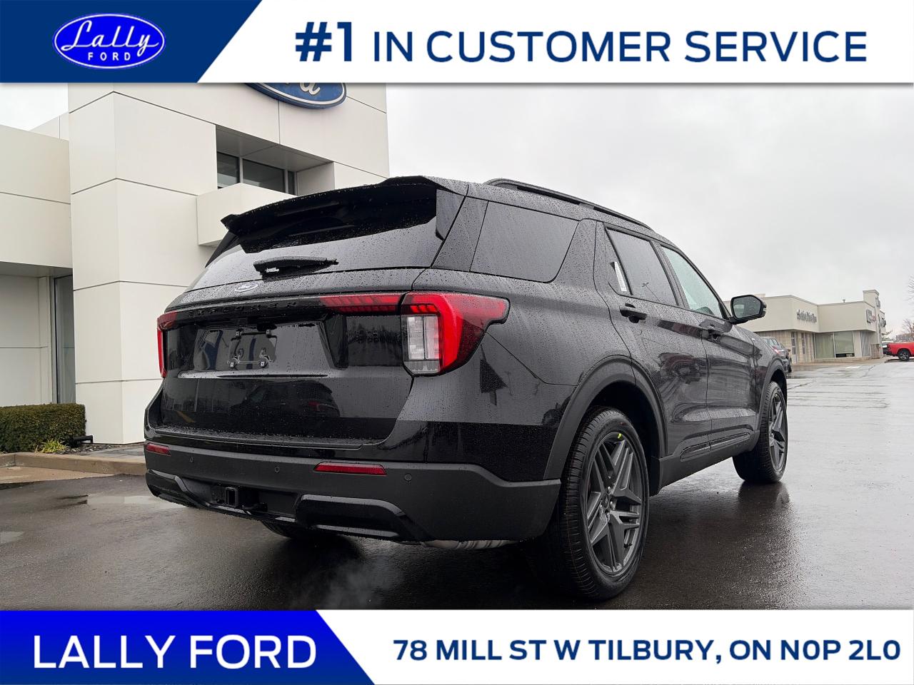 2026 Ford Explorer ST-Line Photo2