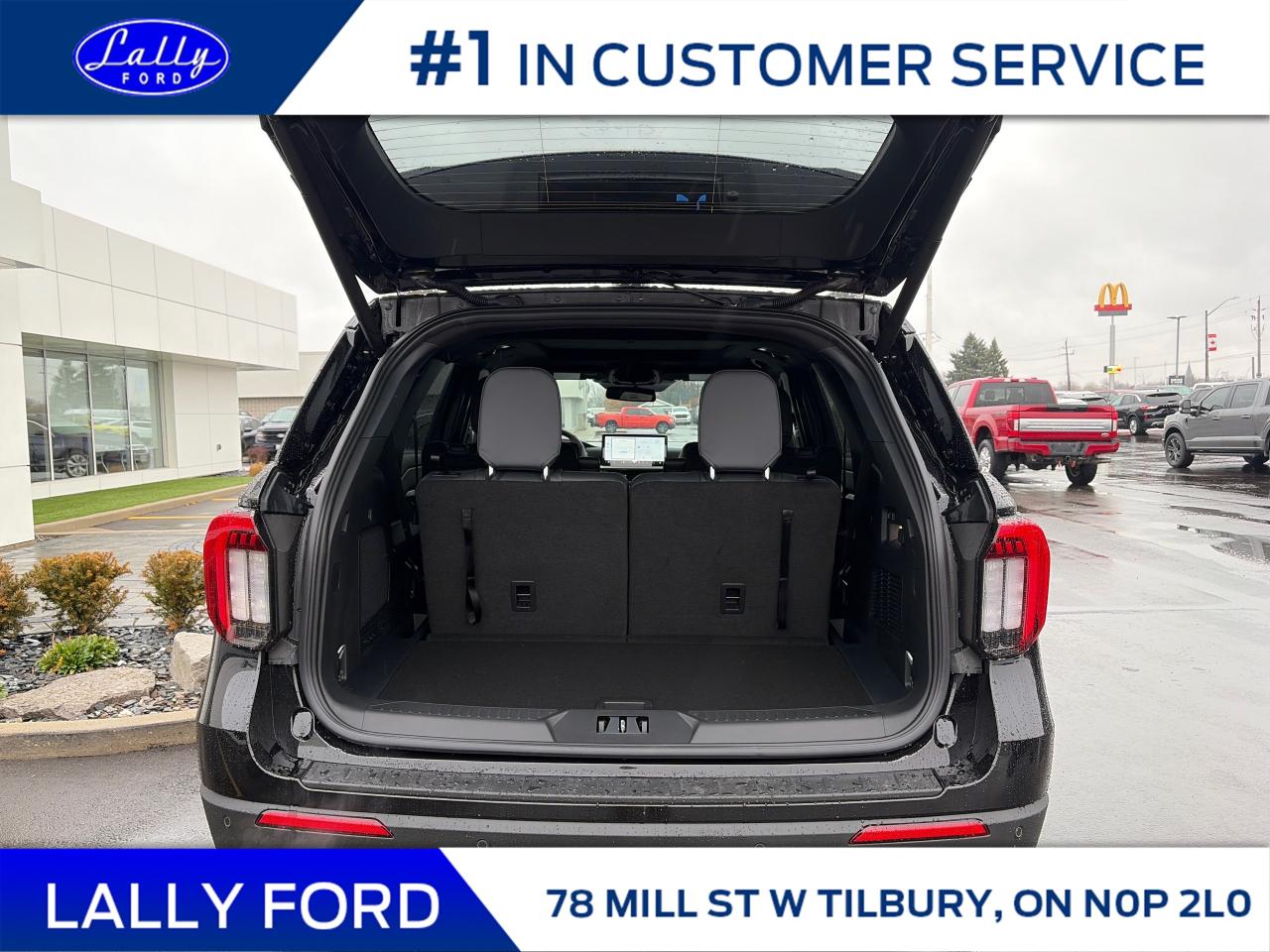 2026 Ford Explorer ST-Line Photo4