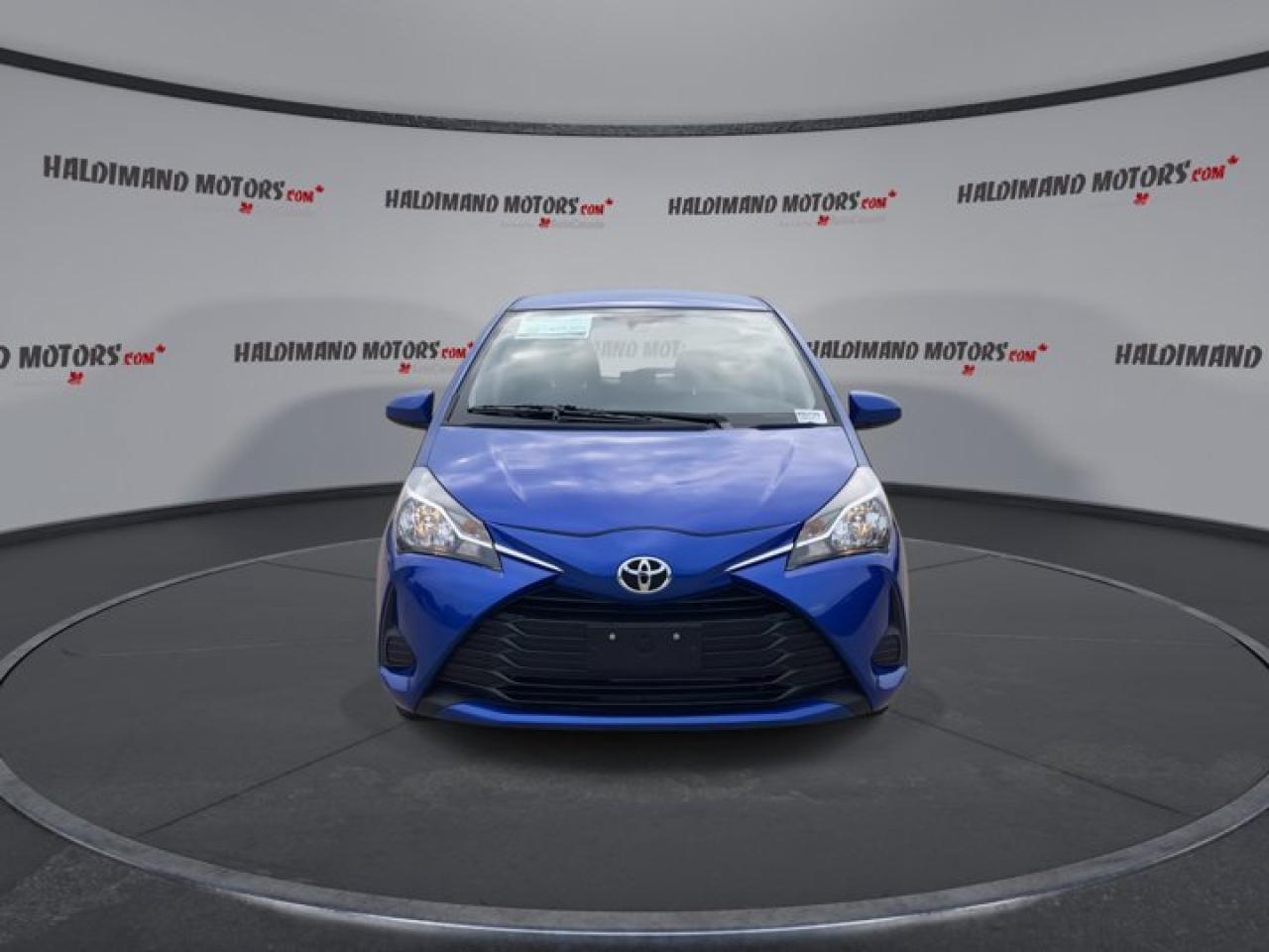 2018 Toyota Yaris HATCHBACK LE Photo2