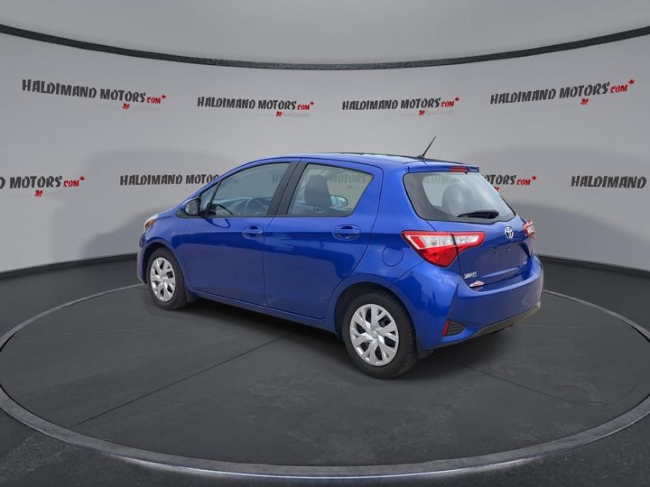 2018 Toyota Yaris HATCHBACK LE Photo