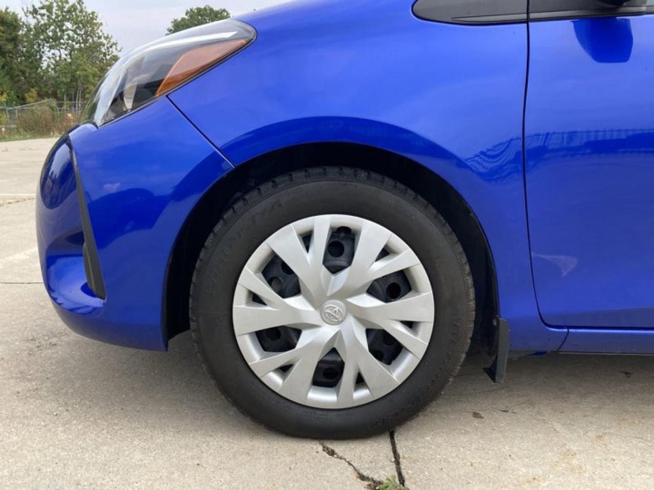 2018 Toyota Yaris HATCHBACK LE Photo