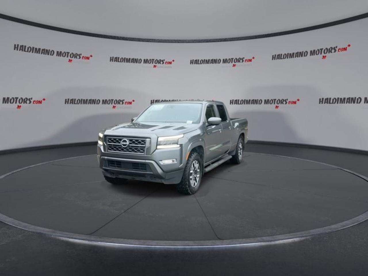 2022 Nissan Frontier SV 4X4 Photo2