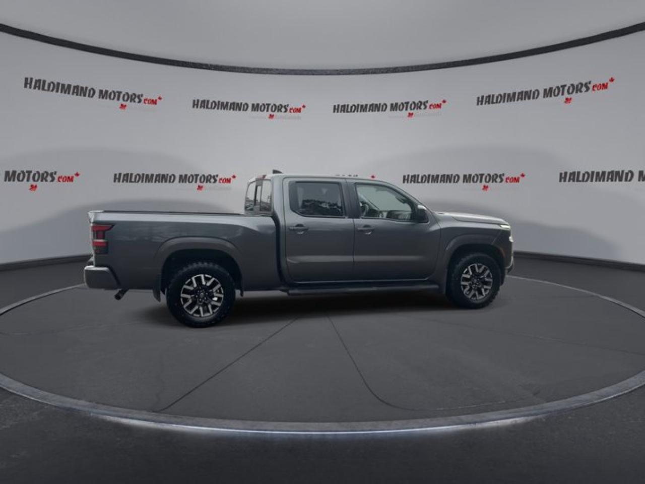 2022 Nissan Frontier SV King Cab 4x4 Photo