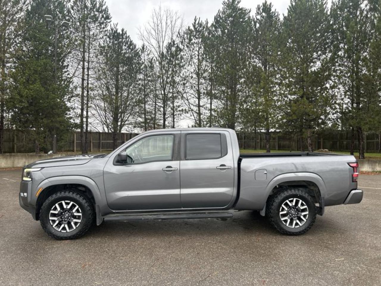 2022 Nissan Frontier SV 4X4 Photo