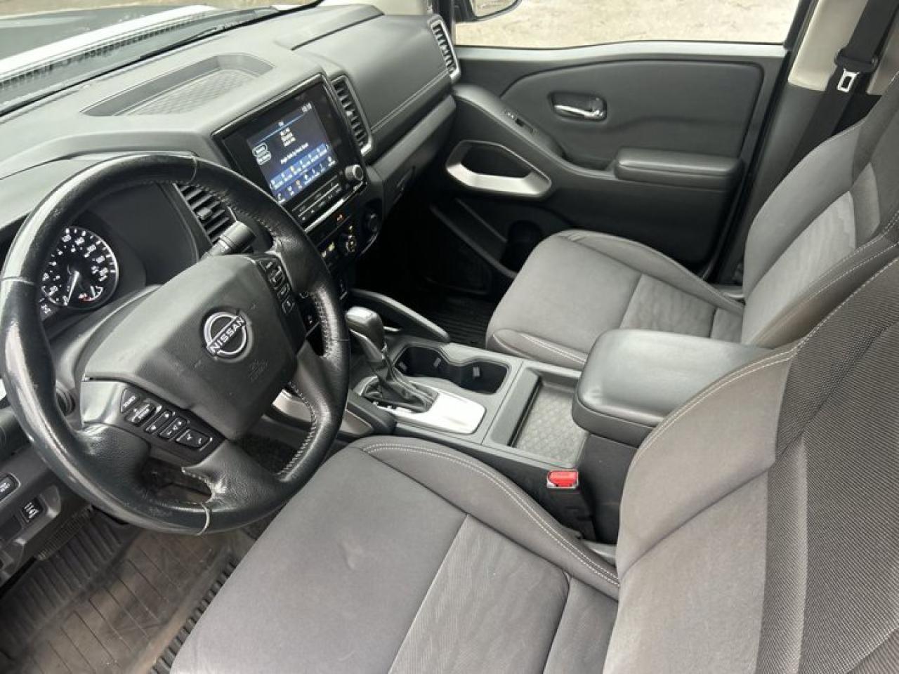 2022 Nissan Frontier SV King Cab 4x4 Photo