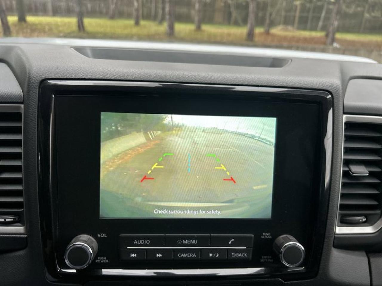 2022 Nissan Frontier SV 4X4 Photo