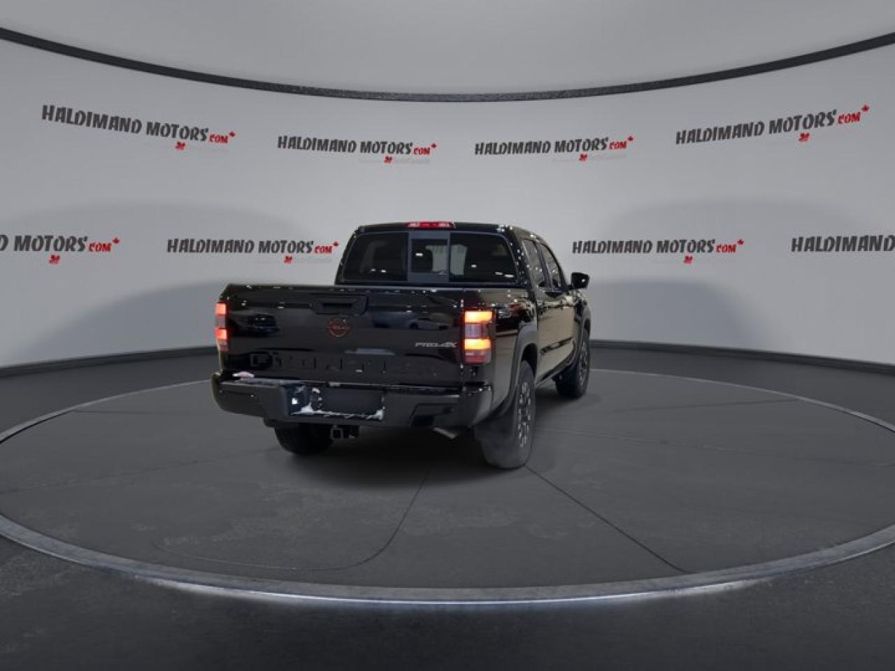 2022 Nissan Frontier PRO-4X Crew Cab 4x4 | 360 Camera | Remote Start | Heated Seats | Sunroof Photo