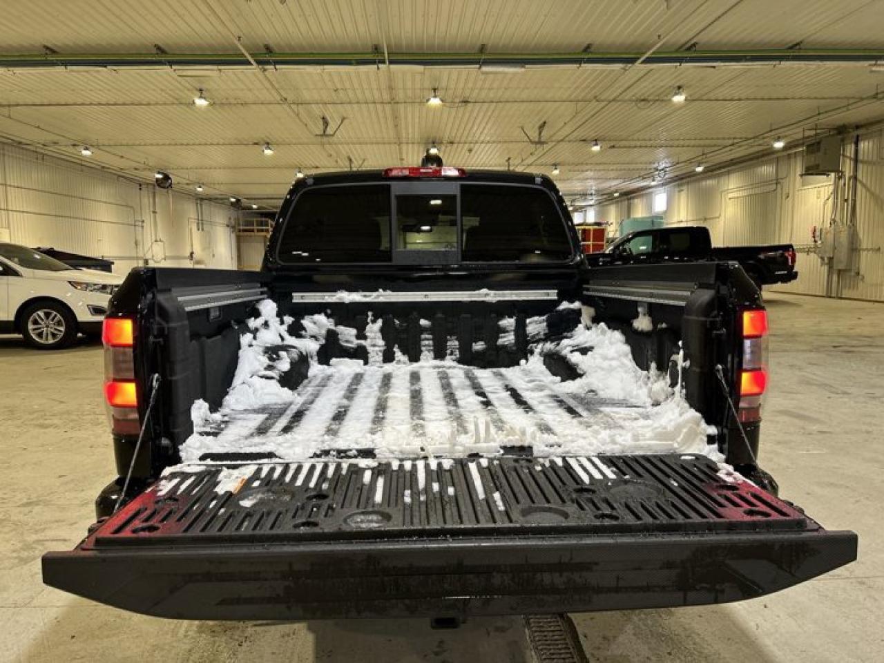 2022 Nissan Frontier PRO-4X Crew Cab 4x4 | 360 Camera | Remote Start | Heated Seats | Sunroof Photo