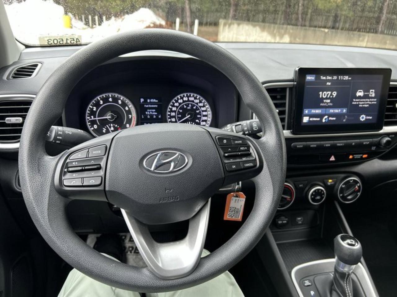 2021 Hyundai Venue Essential Photo