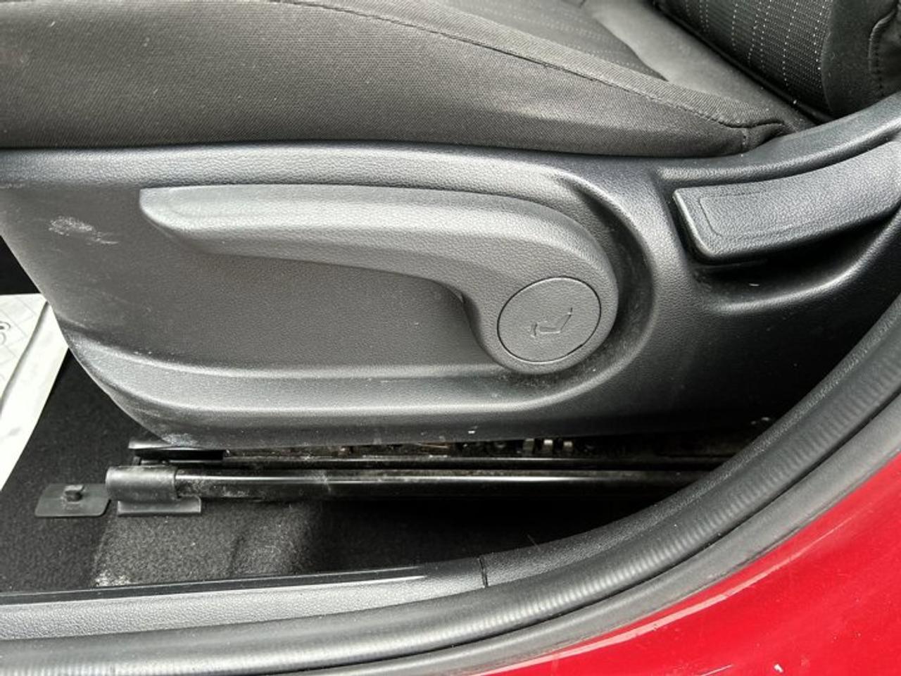 2021 Hyundai Venue Essential w/Two-Tone | One owner Photo