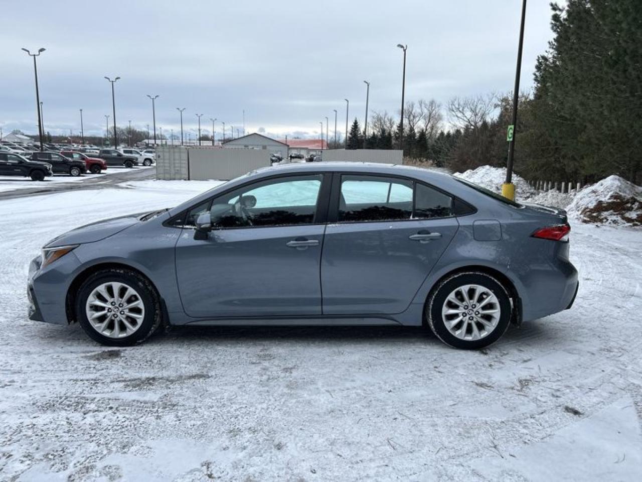 2022 Toyota Corolla SE CVT Photo