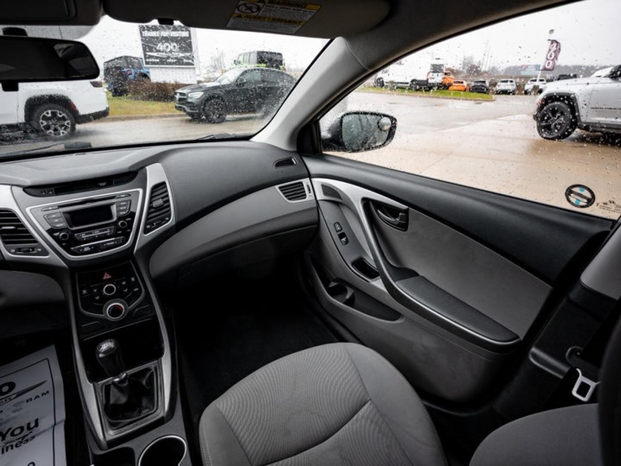 2015 Hyundai Elantra L Photo