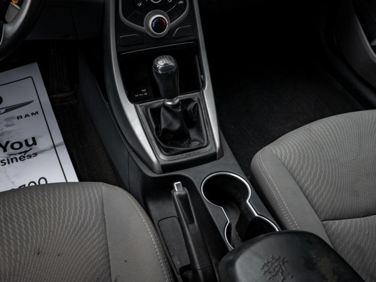 2015 Hyundai Elantra L Photo