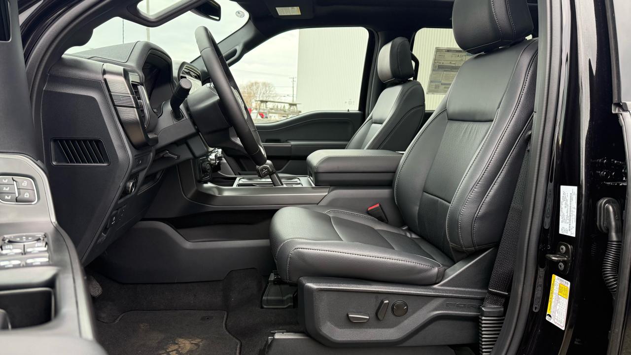 2025 Ford F-150 LARIAT® Photo5