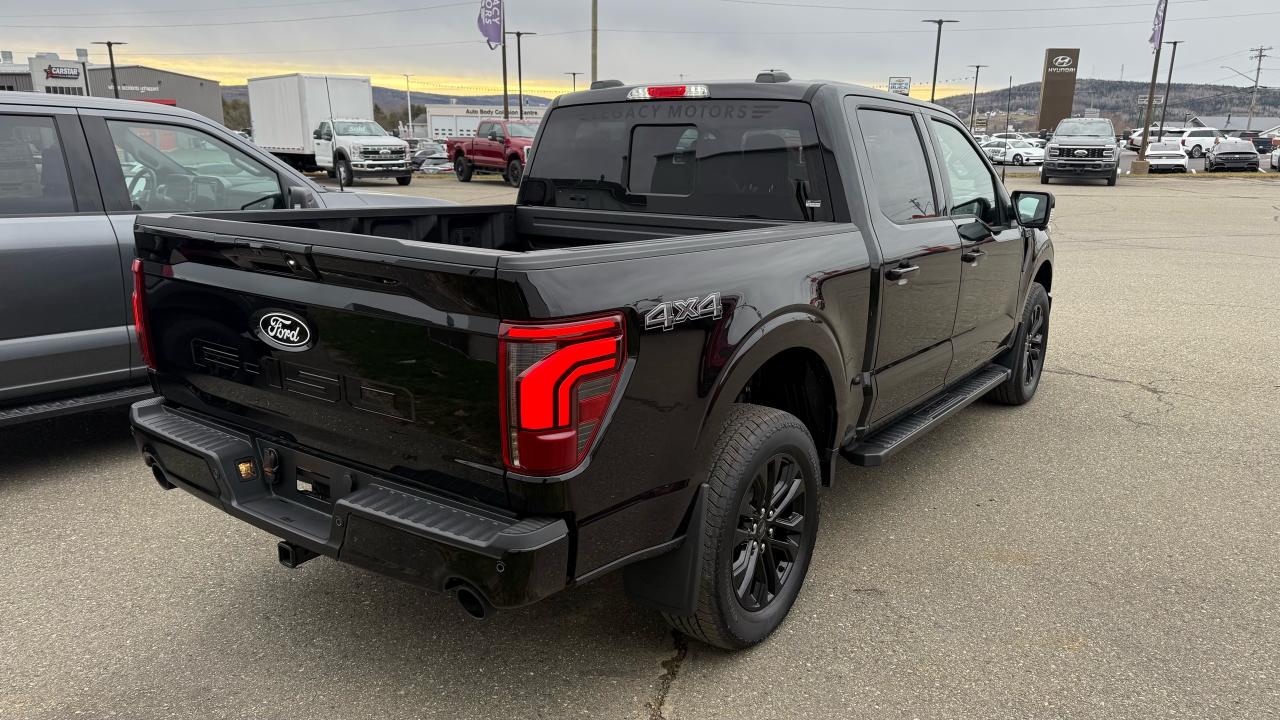 2025 Ford F-150 LARIAT® Photo5