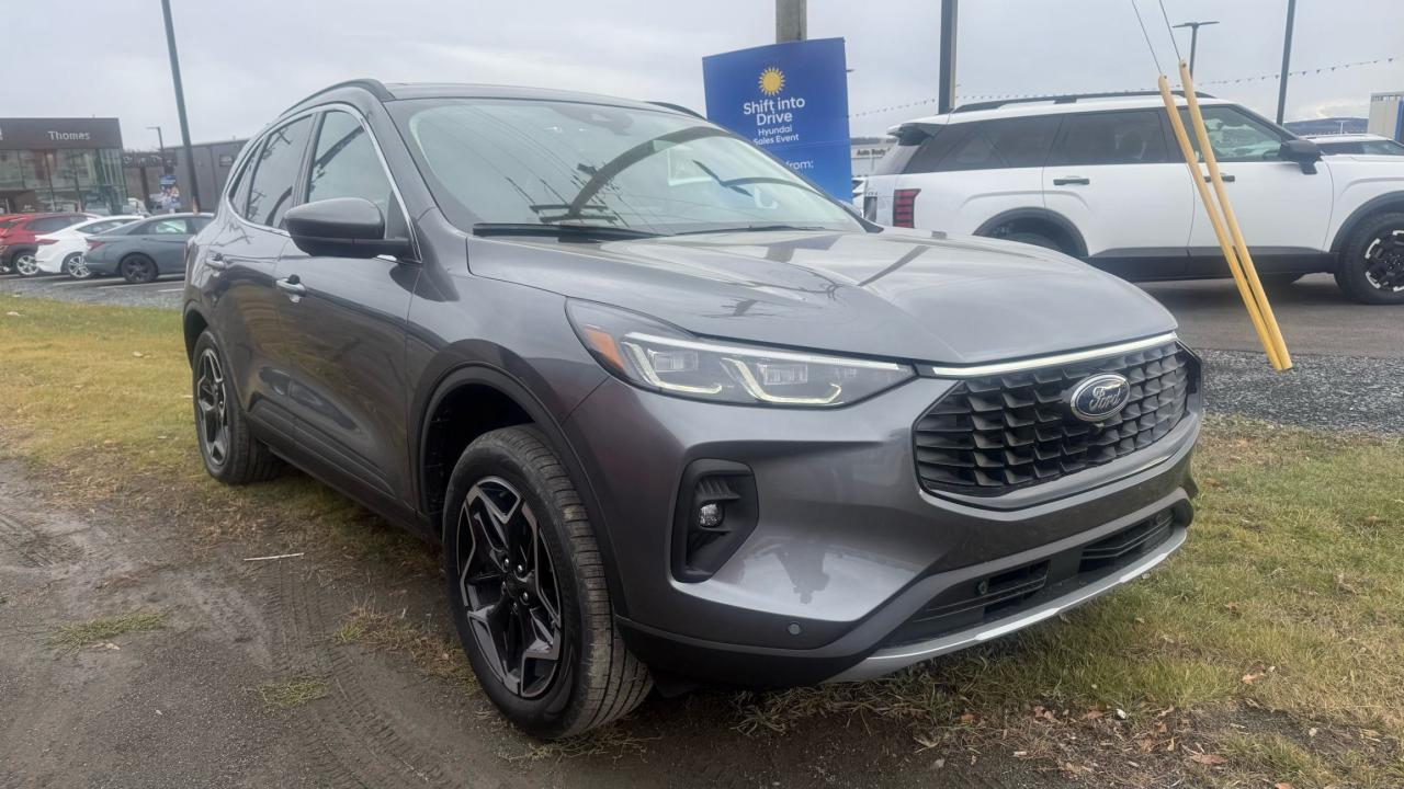 2026 Ford Escape Platinum™ Photo5