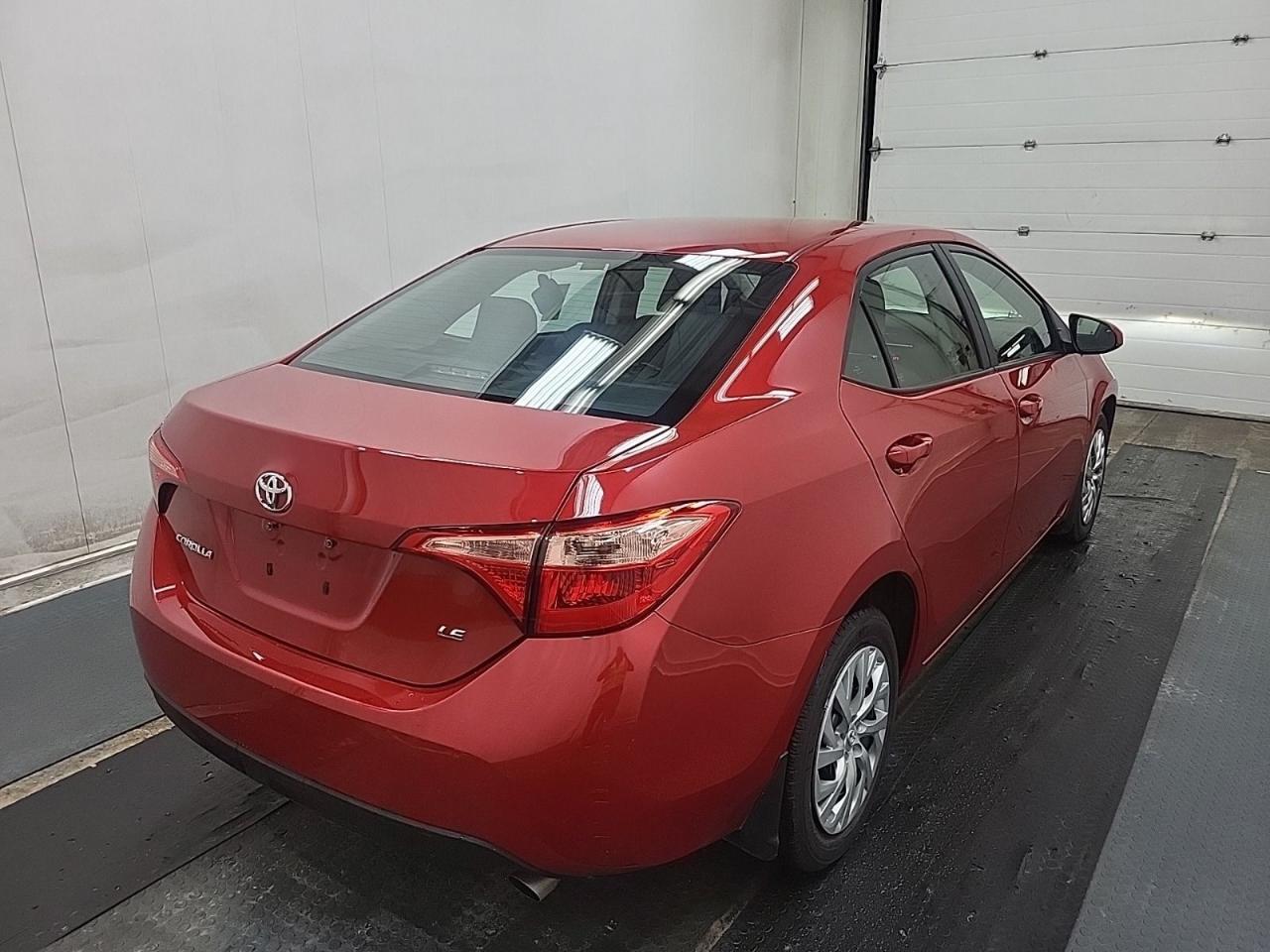 2018 Toyota Corolla LE  ONLEY 18100KMSR - Photo #9