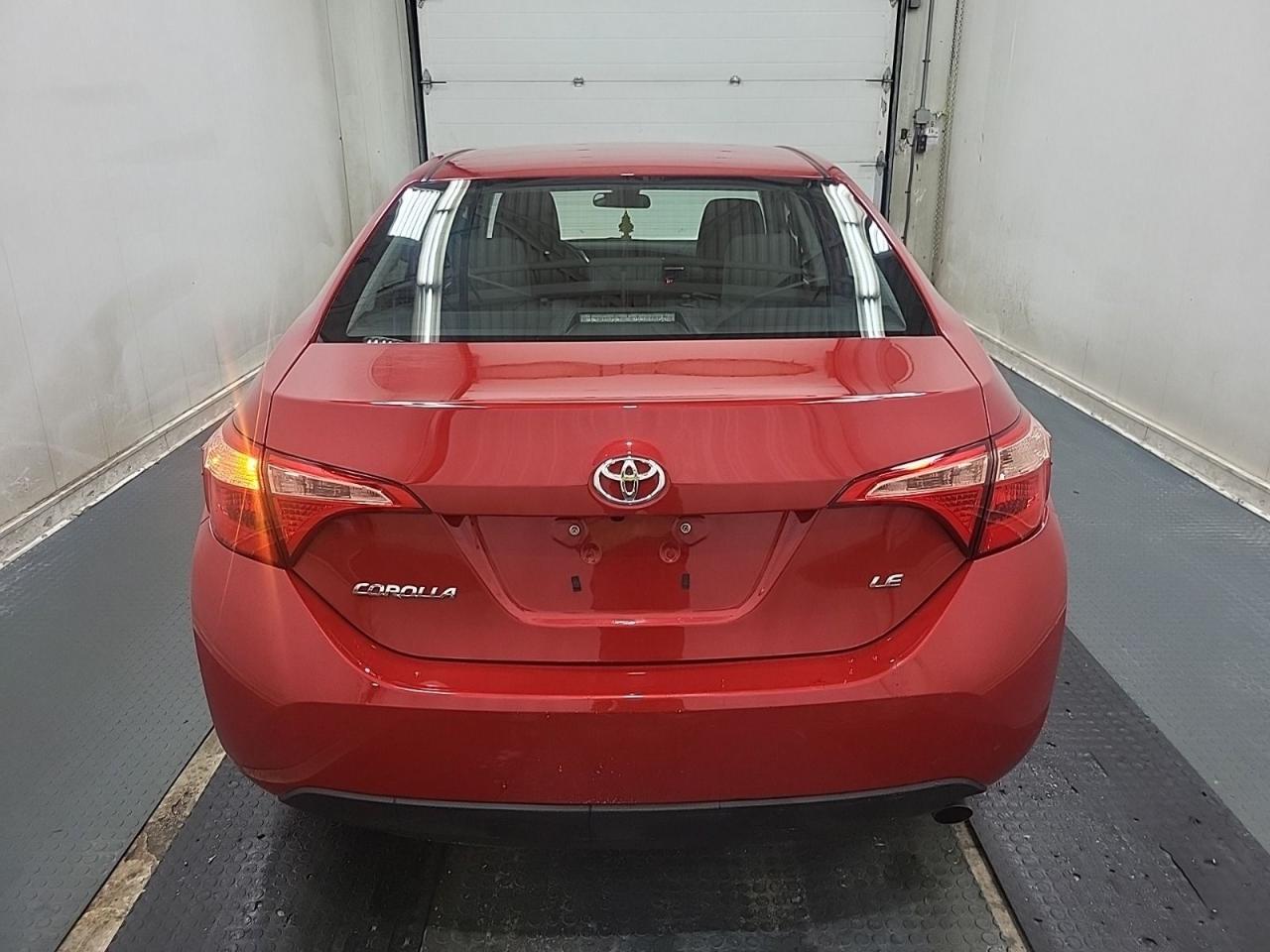 2018 Toyota Corolla LE  ONLEY 18100KMSR Photo