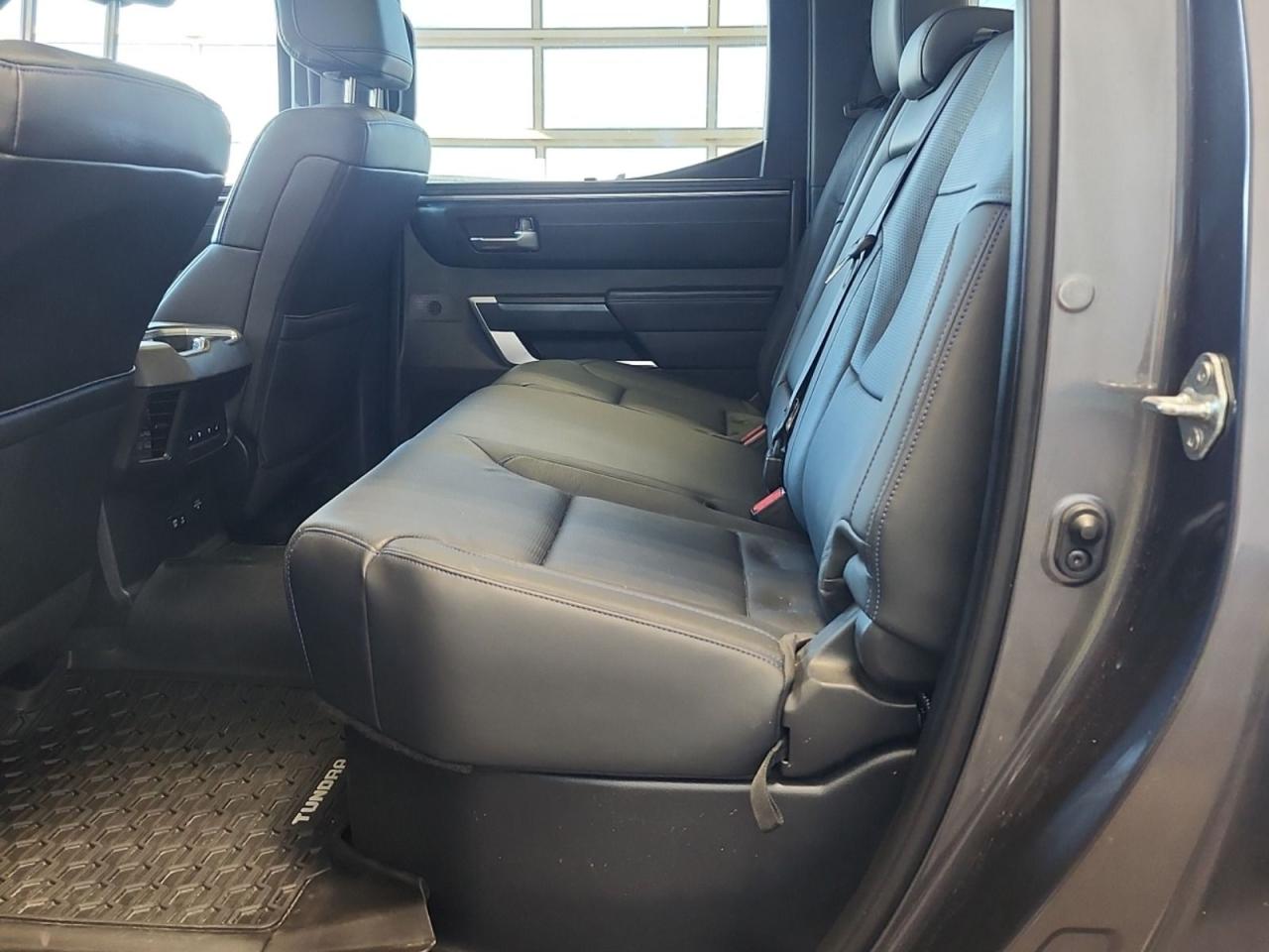 2024 Toyota Tundra Platinum Photo3