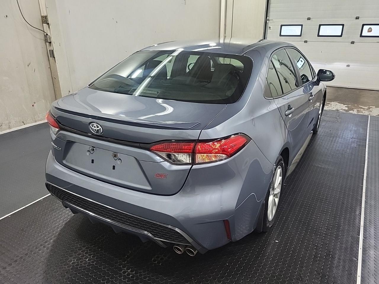 2021 Toyota Corolla SE - Photo #3