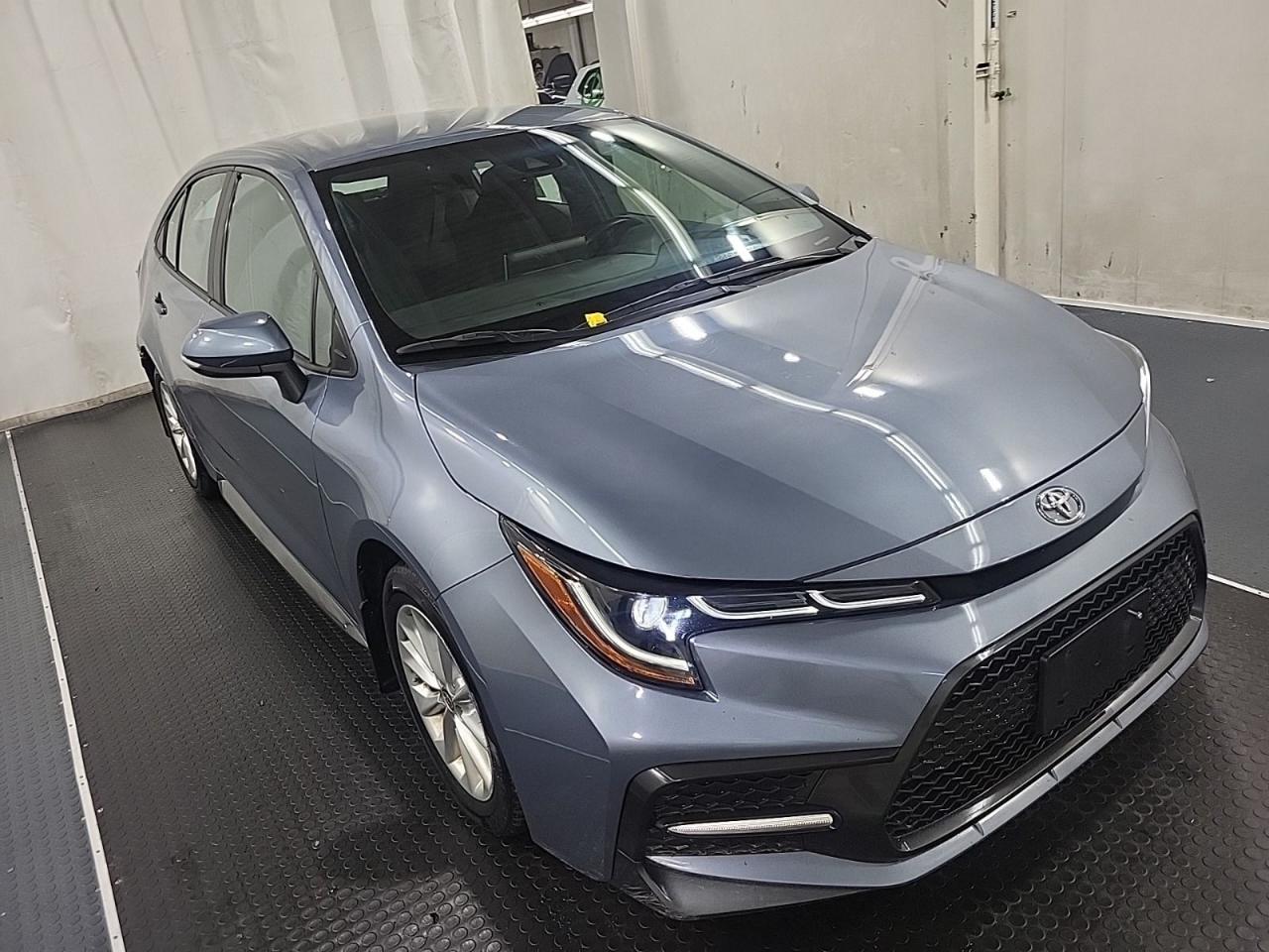 2021 Toyota Corolla SE - Photo #4