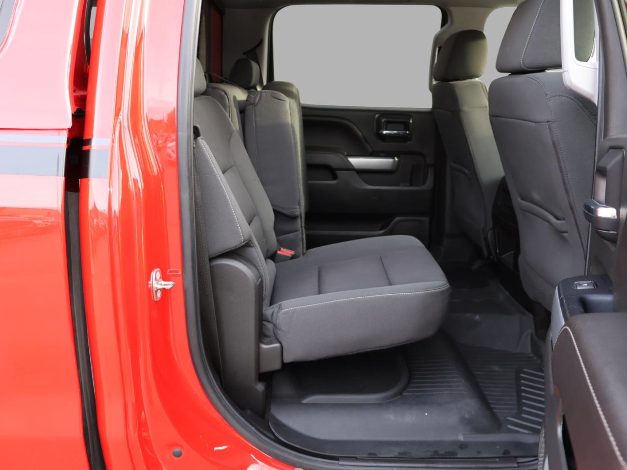 2018 Chevrolet Silverado 1500 V8 LT-Z71 CREW 4WD CERTIFIED CAMERA BLUETOOTH HEATED SEATS CRUISE ALLOYS RUNNING BOARDS Photo