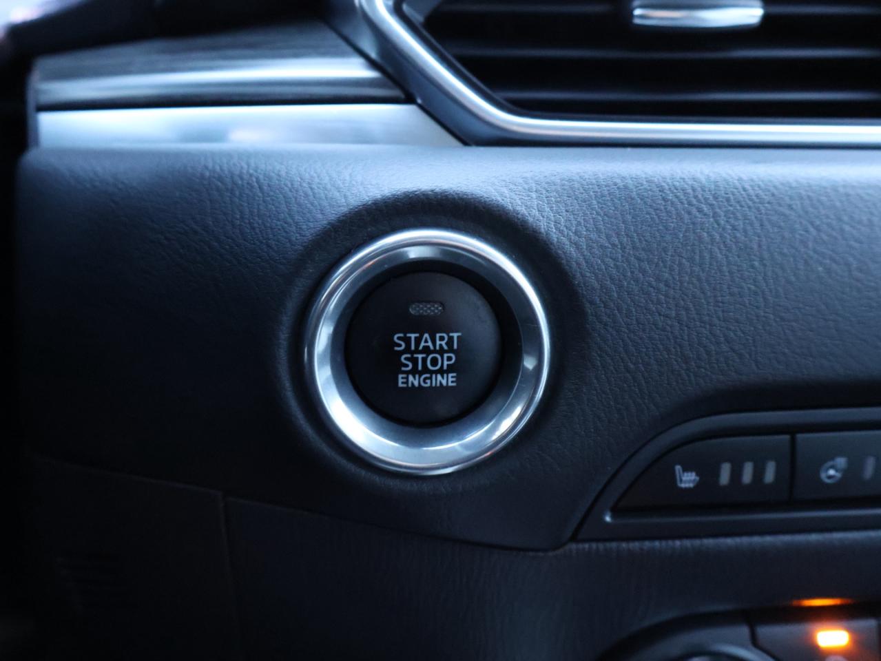 2018 Mazda CX-5 GT AWD CERTIFIED *1 OWNER* CAMERA NAV BLUETOOTH LEATHER HEATED SEATS SUNROOF CRUISE ALLOYS Photo