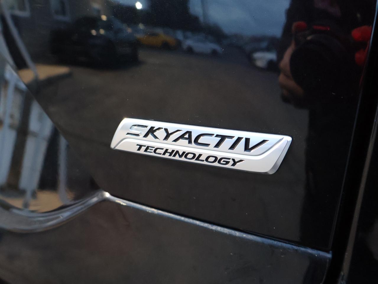 2018 Mazda CX-5 GT AWD CERTIFIED *1 OWNER* CAMERA NAV BLUETOOTH LEATHER HEATED SEATS SUNROOF CRUISE ALLOYS - Photo #40